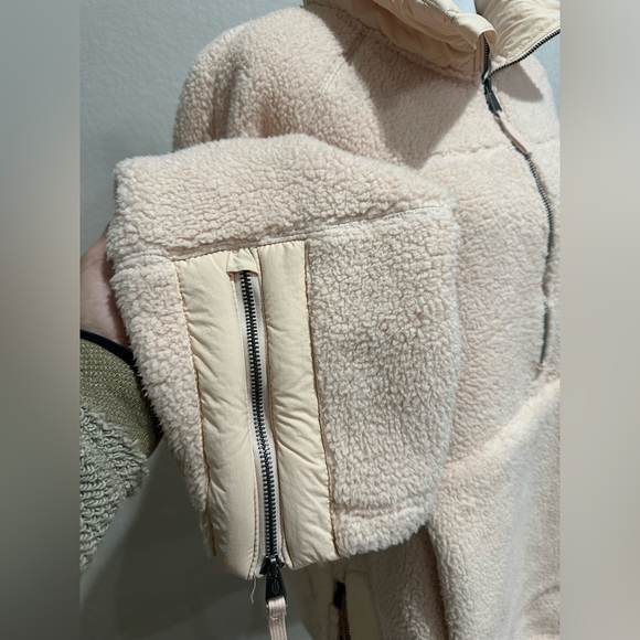 🆕 FREE PEOPLE Viewpoint Midi Fleece in Pink Pearl - Picture 7 of 14